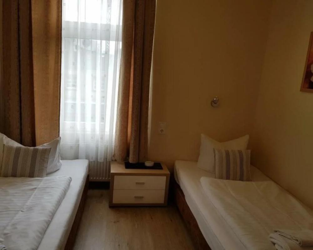 фото Hotel garni Djaran