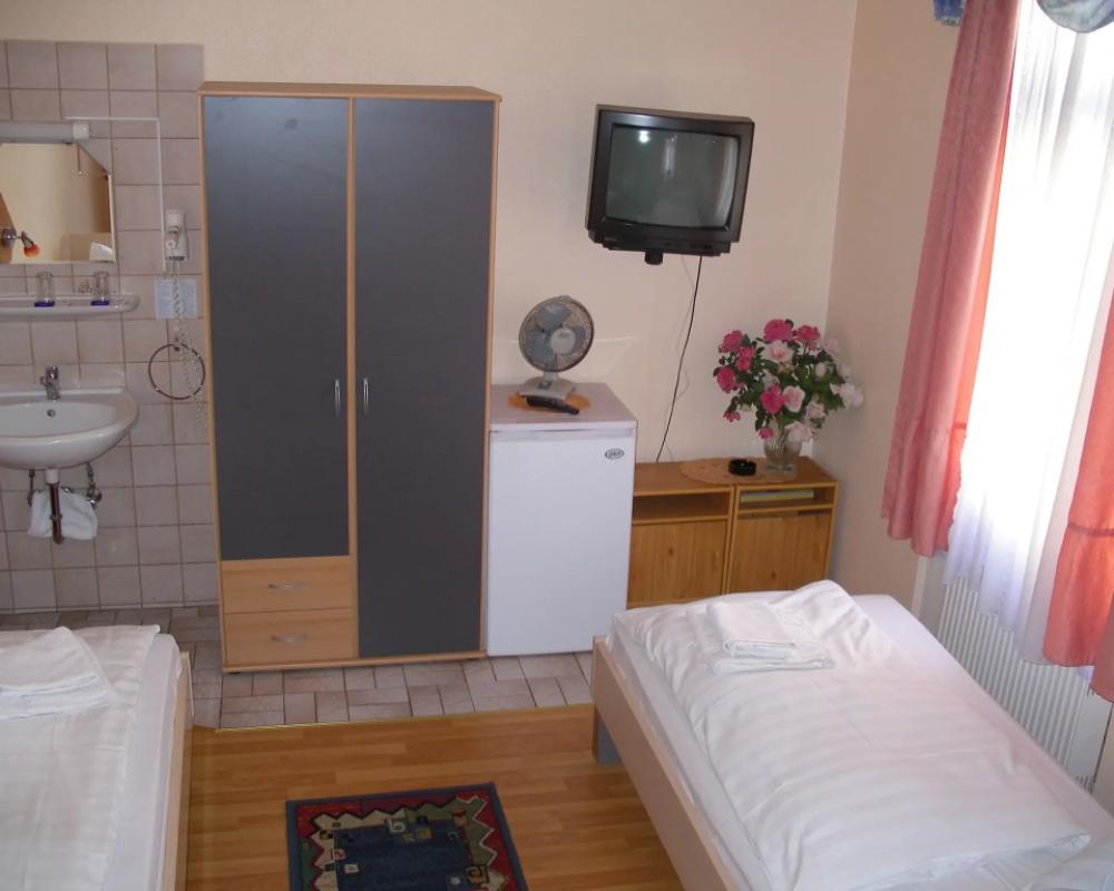 фото Hotel garni Djaran