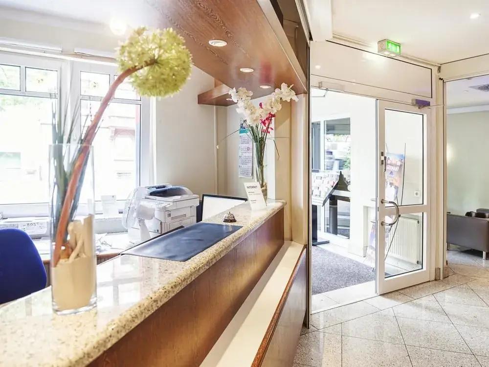 фото B99 Hotel