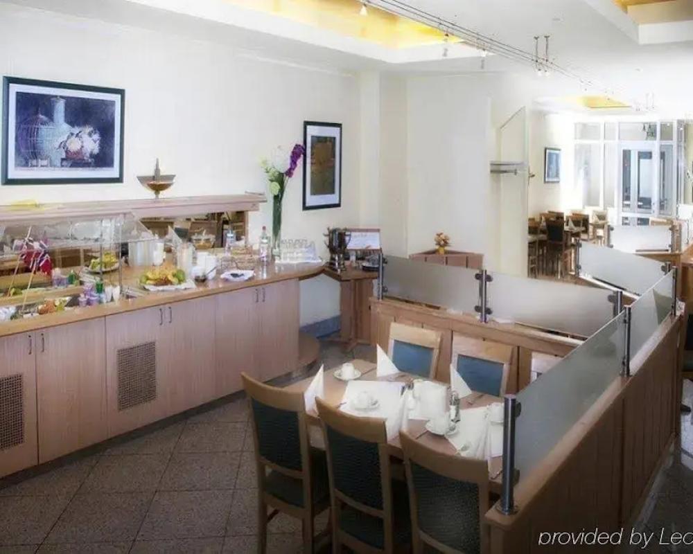фото B99 Hotel
