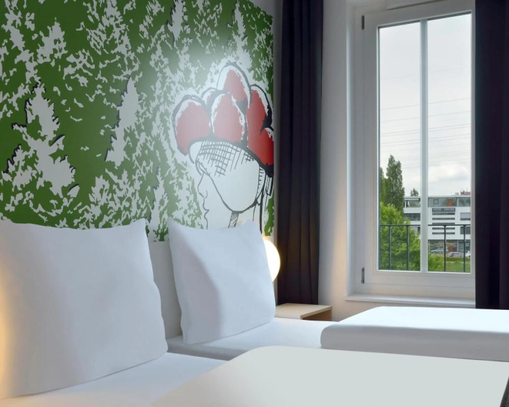 фото B&B Hotel Offenburg-City