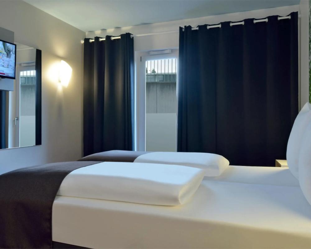 фото B&B Hotel Offenburg-City