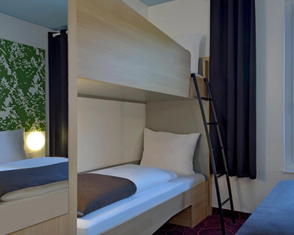 фото B&B Hotel Offenburg-City