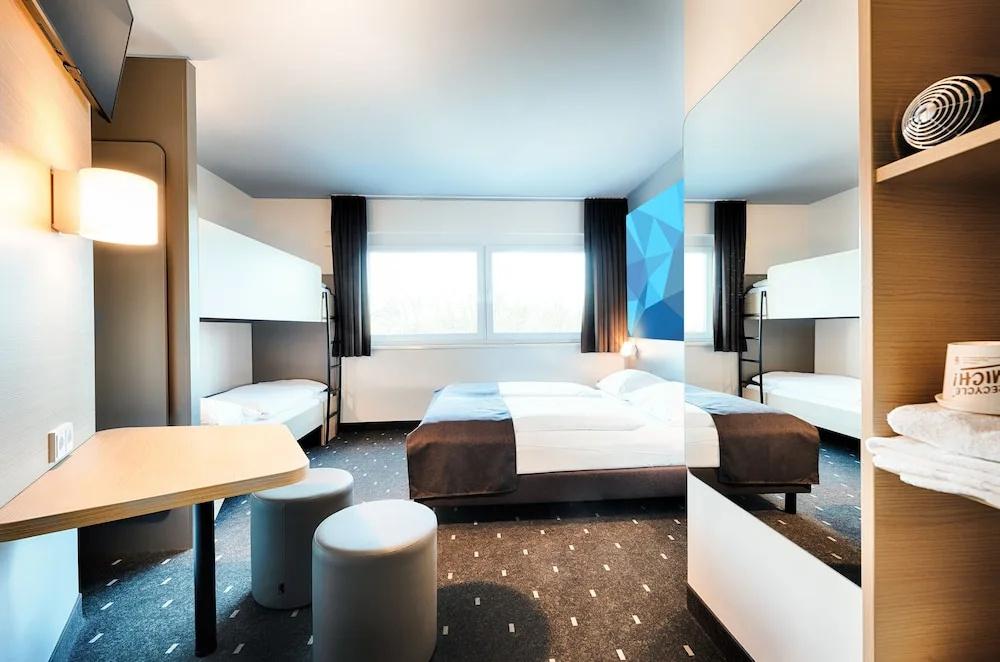 фото B&B HOTEL Offenburg-Hbf