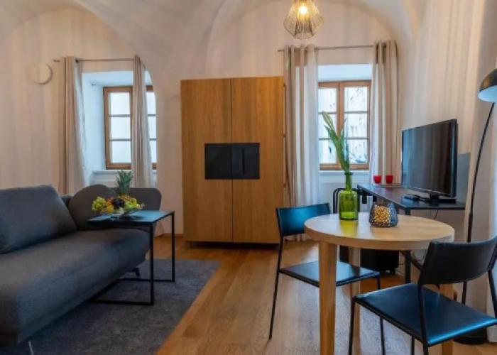 BARONHAUS Aparthotel & Suites