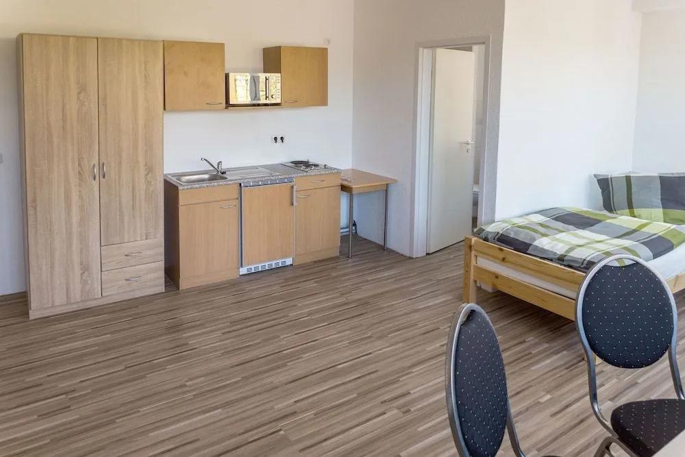 фото BHQ - BoardingHouse Quickborn - Hostel