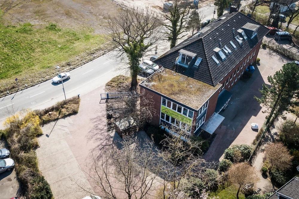 фото BHQ - BoardingHouse Quickborn - Hostel