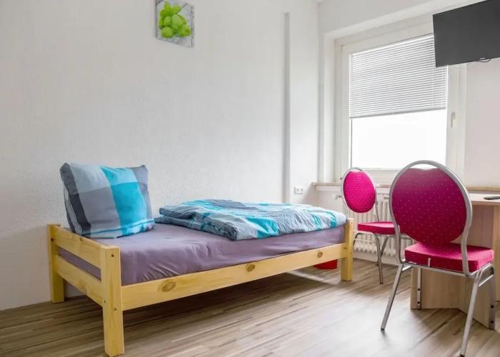 BHQ - BoardingHouse Quickborn - Hostel