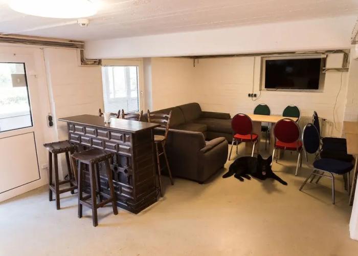 BHQ - BoardingHouse Quickborn - Hostel