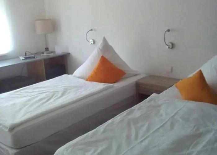 Astra Hotel Garni