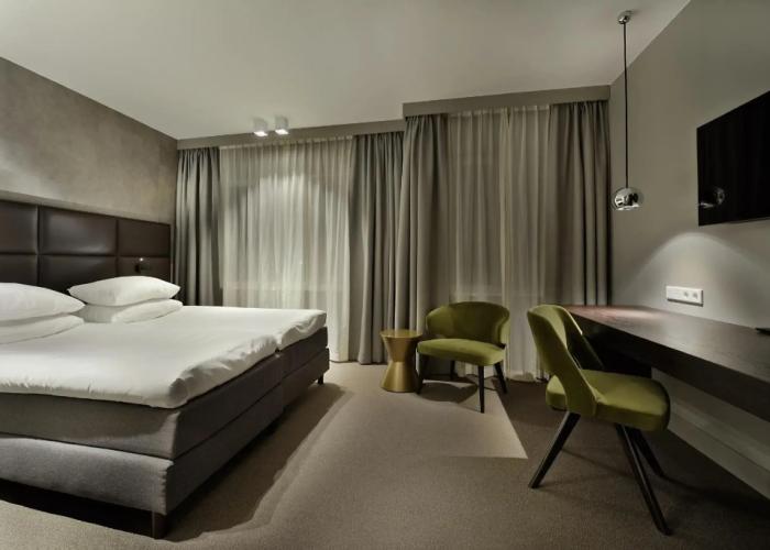 Amsterdam Forest Hotel