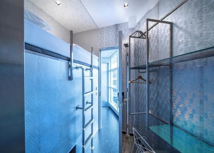 Diamond Capsule Hotel Amsterdam South
