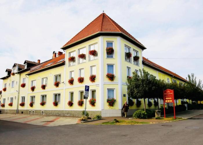 Hotel Korona Eger