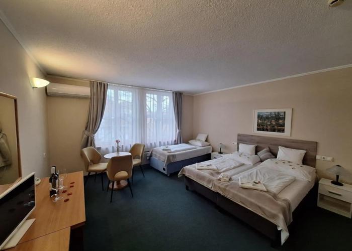 Hotel Unicornis