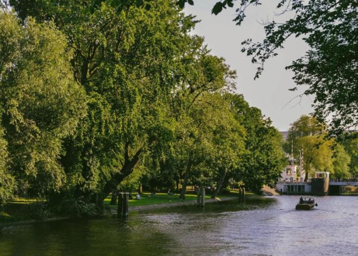 Amsterdam Lake Hotel