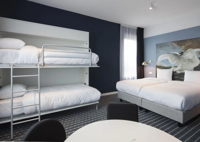 Corendon Urban Amsterdam Schiphol Airport Hotel