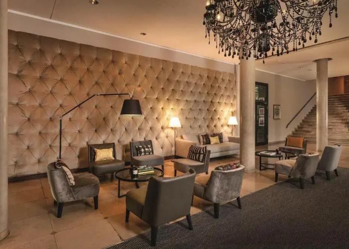 Hotel Maximilian's