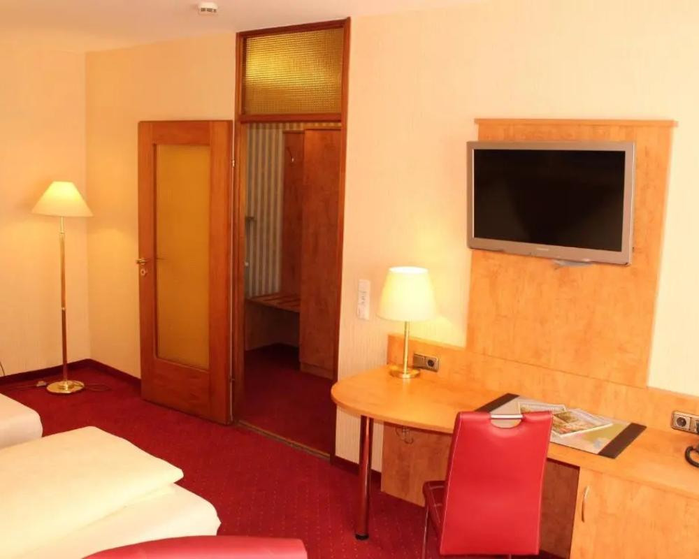 фото Stadthotel Augsburg