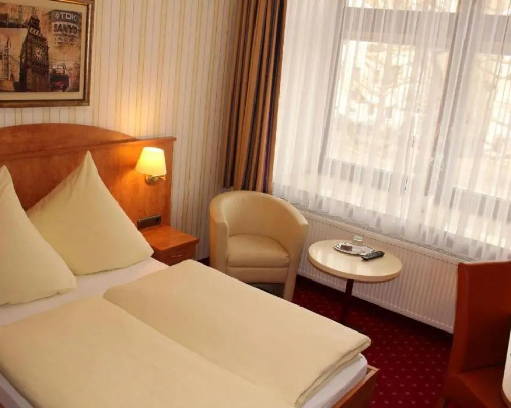 фото Stadthotel Augsburg