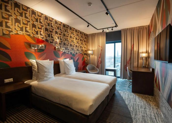 Hampshire Delft Centre