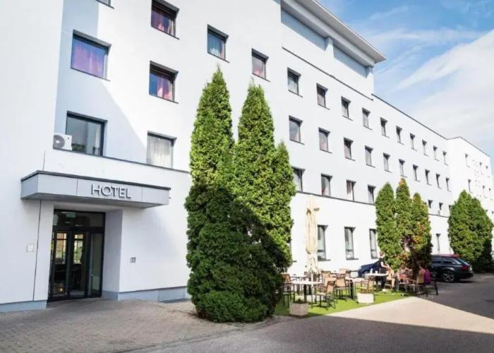 Famulus Hotel