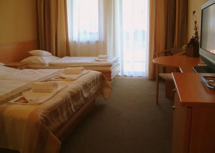 Granada Konferencia Wellness Sport Hotel