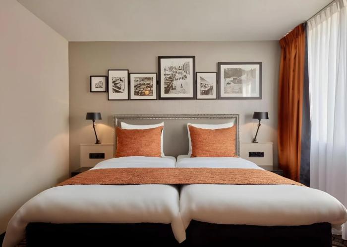 Carlton Square Hotel