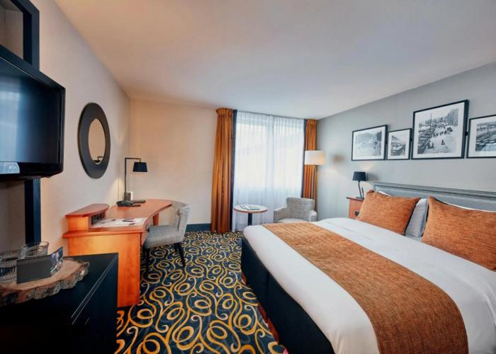 Carlton Square Hotel