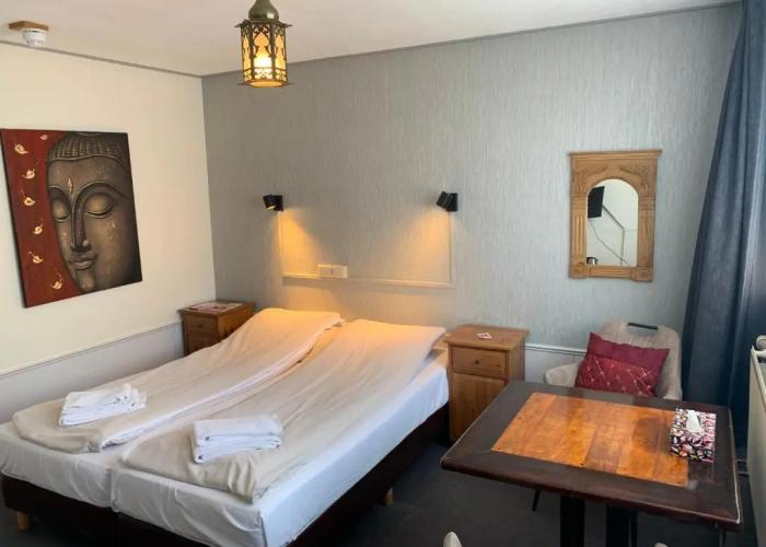 Amadeus Hotel