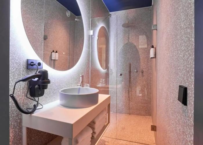 Heavens Hotel
