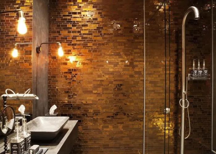 Manzo's Suites
