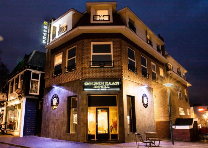 Golden Zaan Hotel