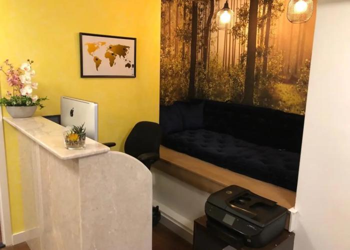 Room mate Hostel