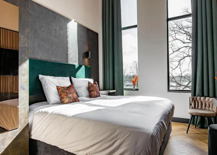 Monument Hotel