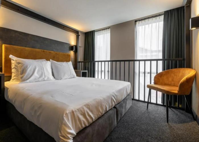Monument Hotel