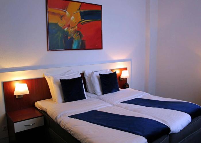 Apollo Hotel