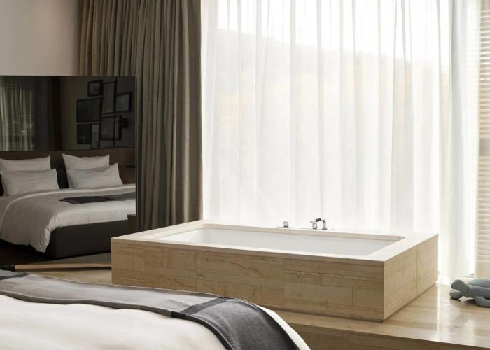 Roomers Baden-Baden, Autograph Collection