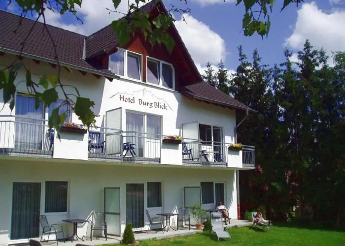Land-gut-Hotel BurgBlick