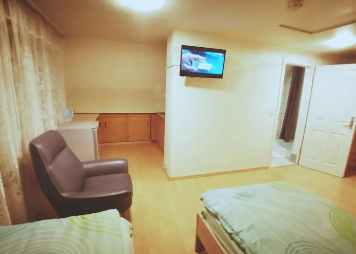Home Inn Hotel
