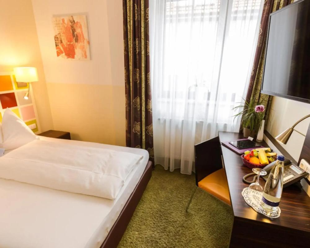 фото Hotel Arooma