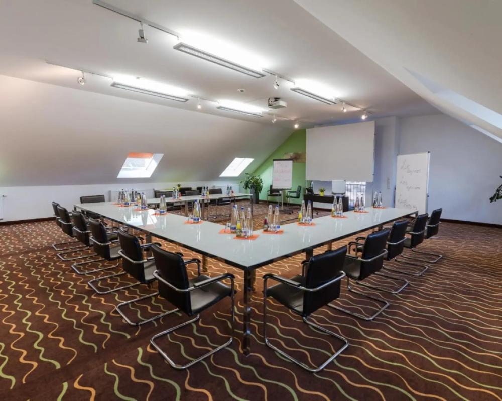 фото Hotel Arooma