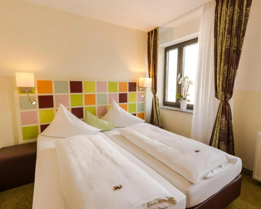 фото Hotel Arooma
