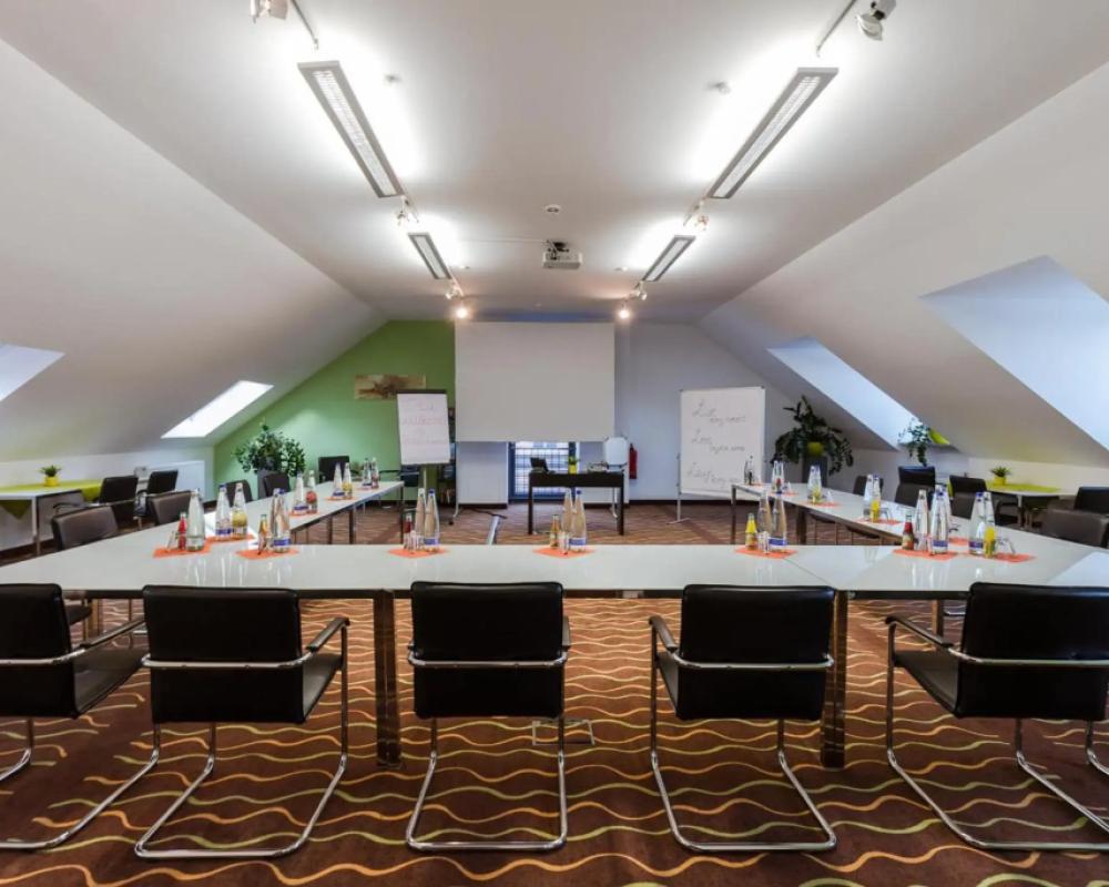 фото Hotel Arooma