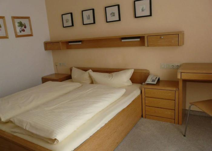 Hotel Roter Hahn - Bed & Breakfast