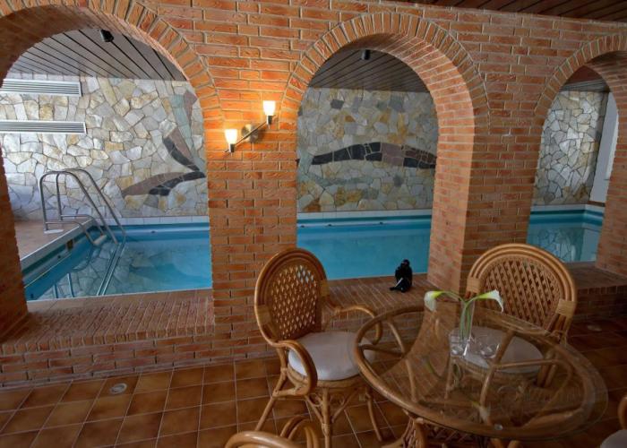 Hotel &Restaurant Time-Out