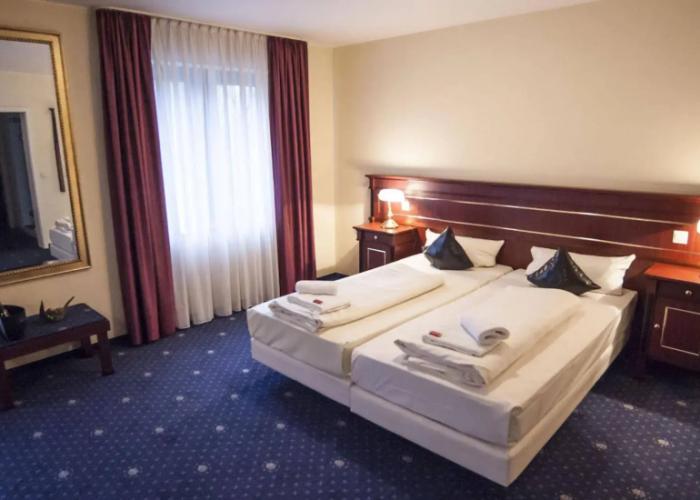 Stargaze Home Hotel