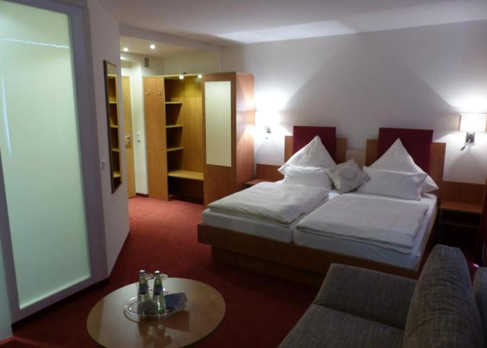 City Hotel by Celina