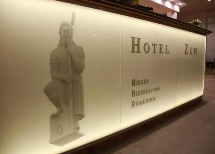 HOTEL RIESENJunior by Trip Inn
