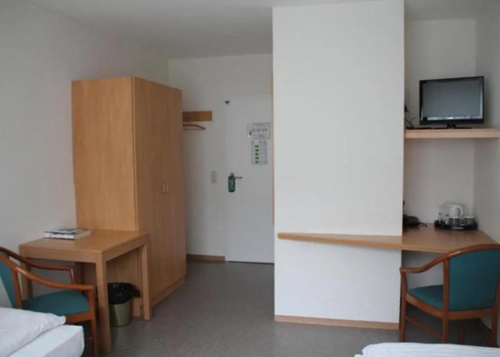 HOTEL RIESENJunior by Trip Inn