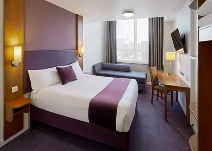 Premier Inn Tonbridge North